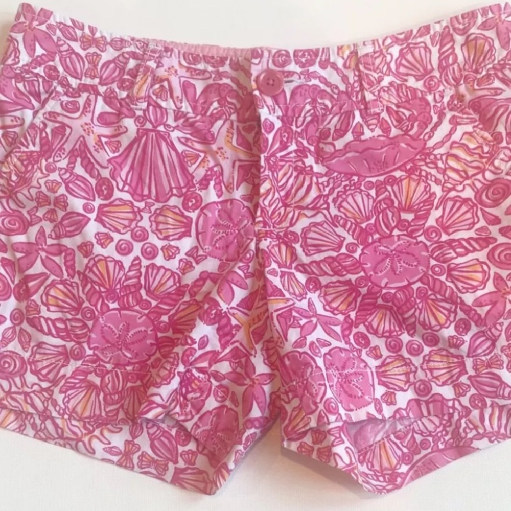 LILLY PULITZER Size 4 Pink Sailors Valentine Shorts 
pink shells& sanddollars